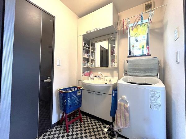 _ސ쌧`s̒ÈˌĂ̐ʑEʏ