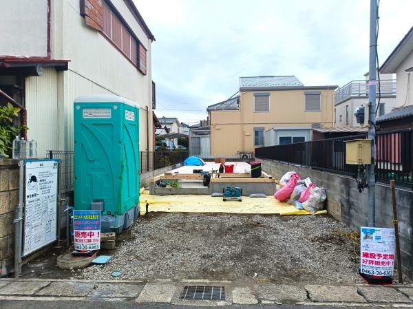 �_�ސ쌧���ˎs�K���̐V�z��ˌ��Ă̑O�ʓ��H�܂ތ��n�ʐ^