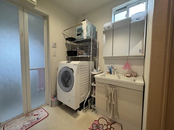 _ސ쌧`s̒ÈˌĂ̐ʑEʏ