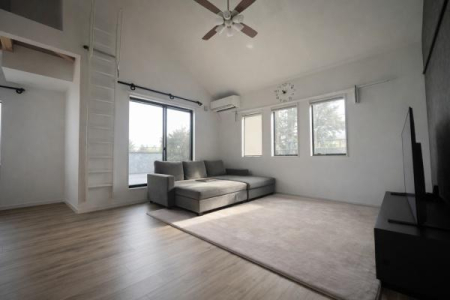 �_�ސ쌧���ˎs�k����2���ڂ̒��È�ˌ��Ẵ��r���O