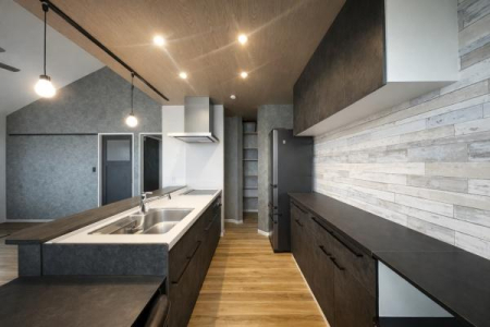 �_�ސ쌧���ˎs�k����2���ڂ̒��È�ˌ��ẴL�b�`��