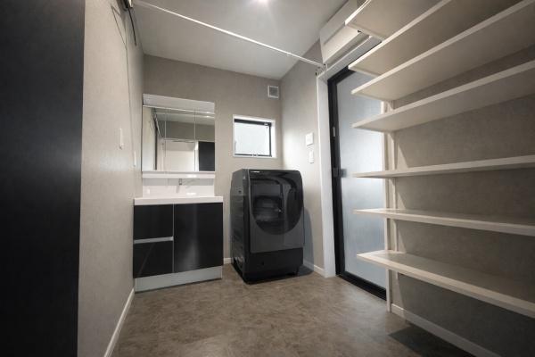 �_�ސ쌧���ˎs�k����2���ڂ̒��È�ˌ��Ă̐��ʑ�E���ʏ�