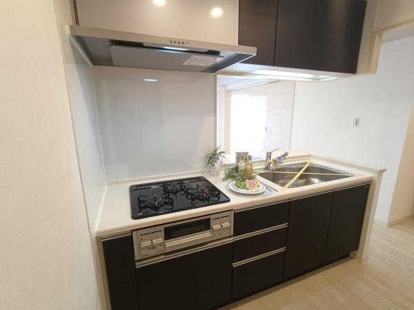 �_�ސ쌧���ˎs�K���̒��Ã}���V�����̃L�b�`��