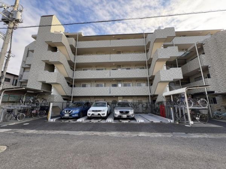 �_�ސ쌧���ˎs���l��̒��Ã}���V�����̌��n�O�ώʐ^